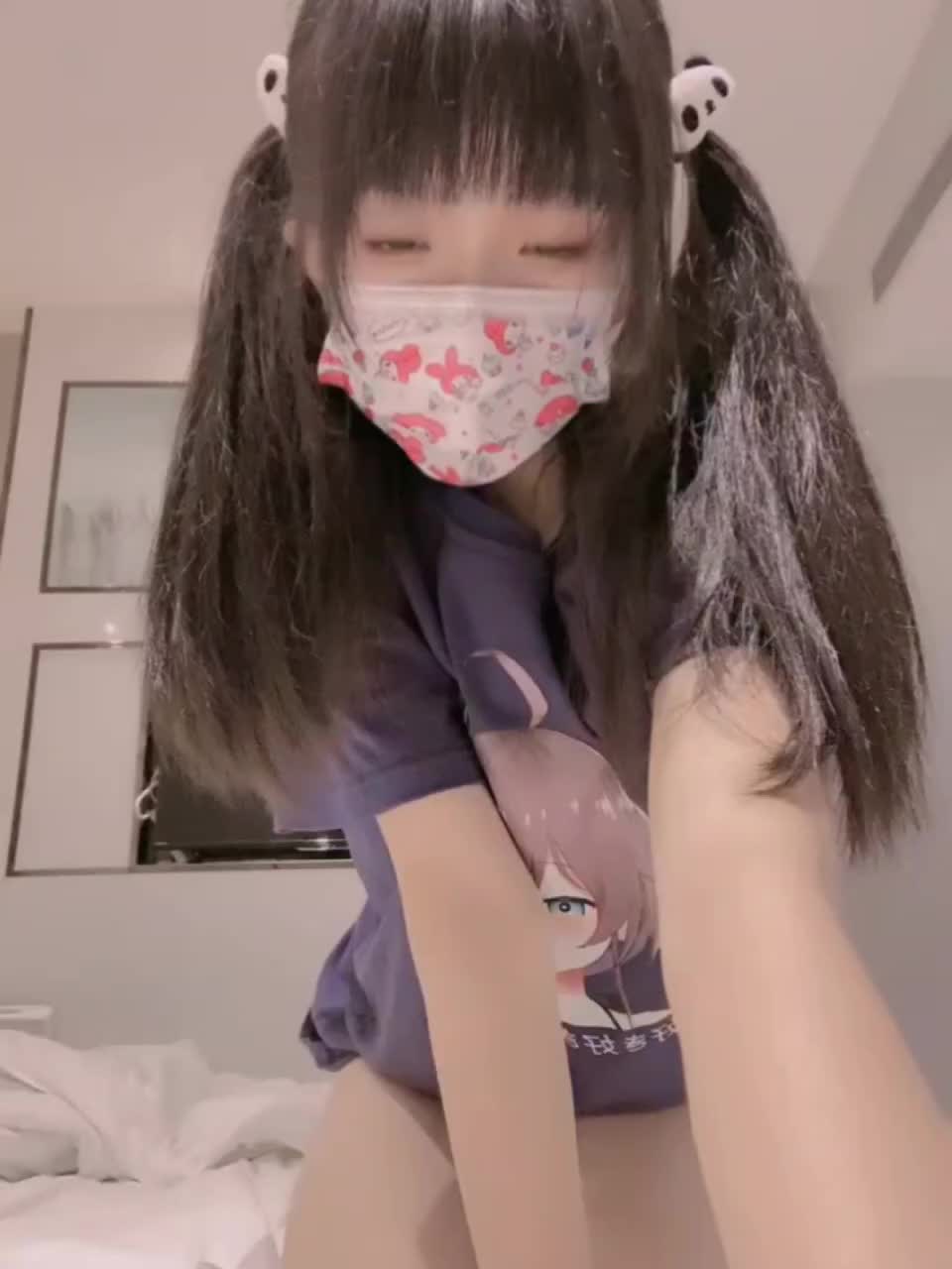 这时候就有人问了，这是谁家的小媳妇啊